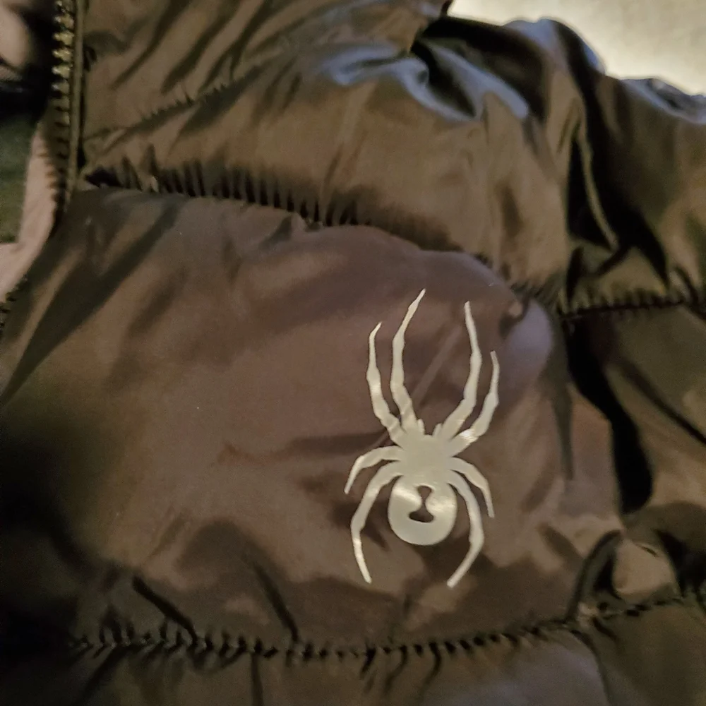 Mens Spyder Puffer Jacket with hood. Size Small.  Black.   In good condition. - Picture 2 of 7